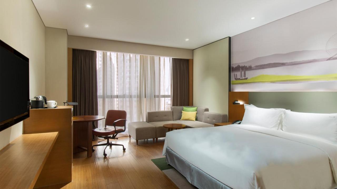 Holiday Inn & Suites Tianjin Downtown By Ihg,Tianjin Drum Tower,Joycity Shopping Mall,Tianjin Ancient Cultural Street,Haihe River,The Porcelain House,Convenient Access To Tianjin Binhai International Airport Exterior photo