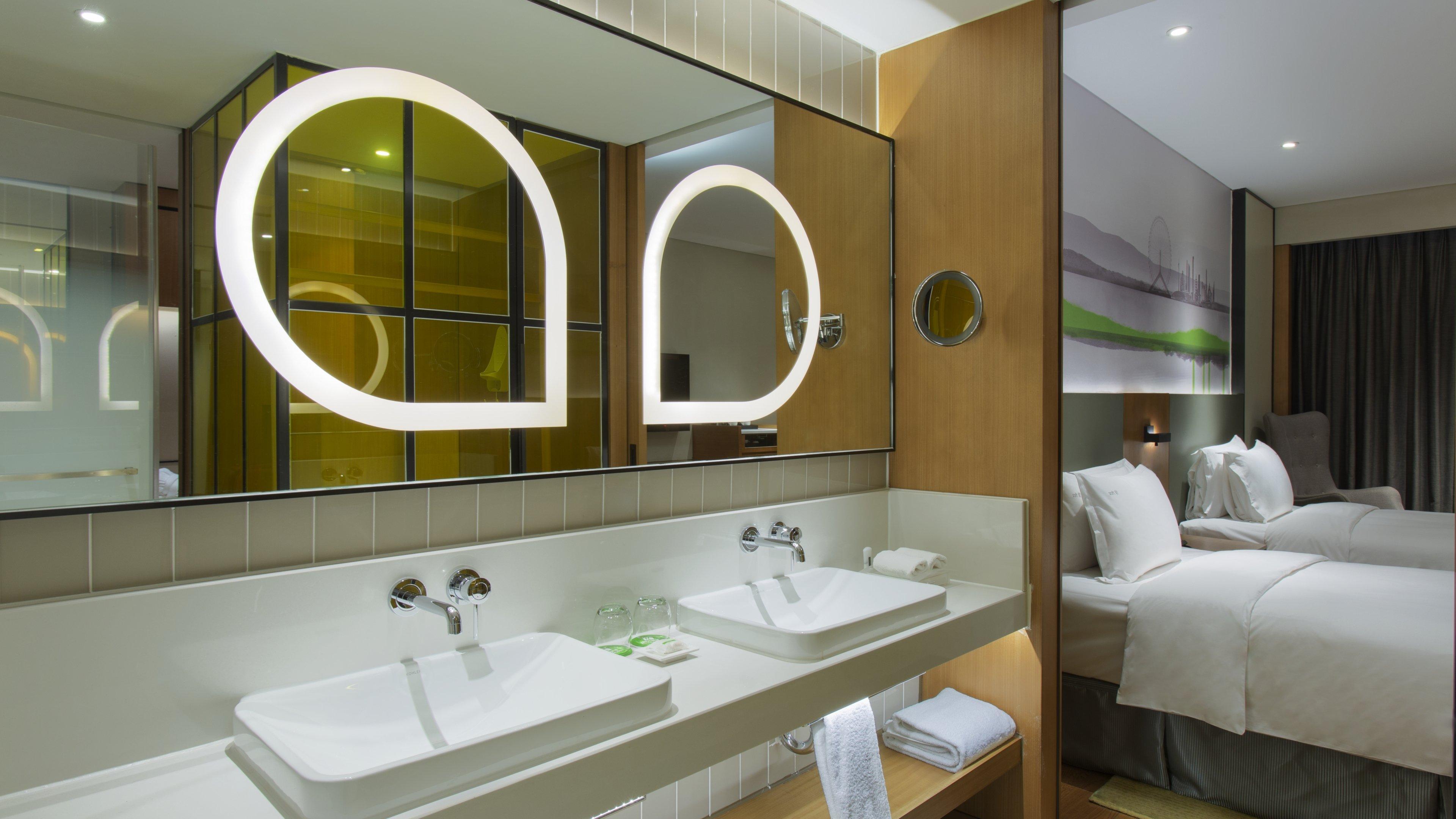 Holiday Inn & Suites Tianjin Downtown By Ihg,Tianjin Drum Tower,Joycity Shopping Mall,Tianjin Ancient Cultural Street,Haihe River,The Porcelain House,Convenient Access To Tianjin Binhai International Airport Exterior photo